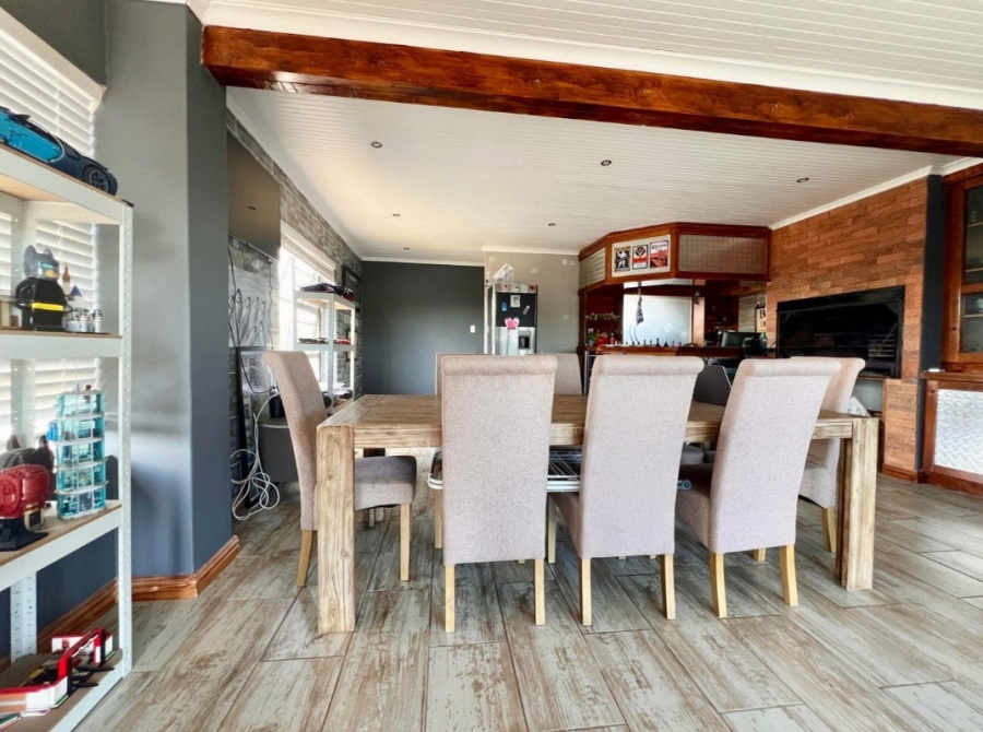 4 Bedroom Property for Sale in Myburgh Park Western Cape
